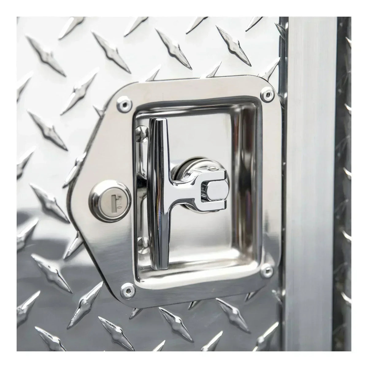 UWS/United Welding Services DB-4848N Two door Diamond Plate Dog Box