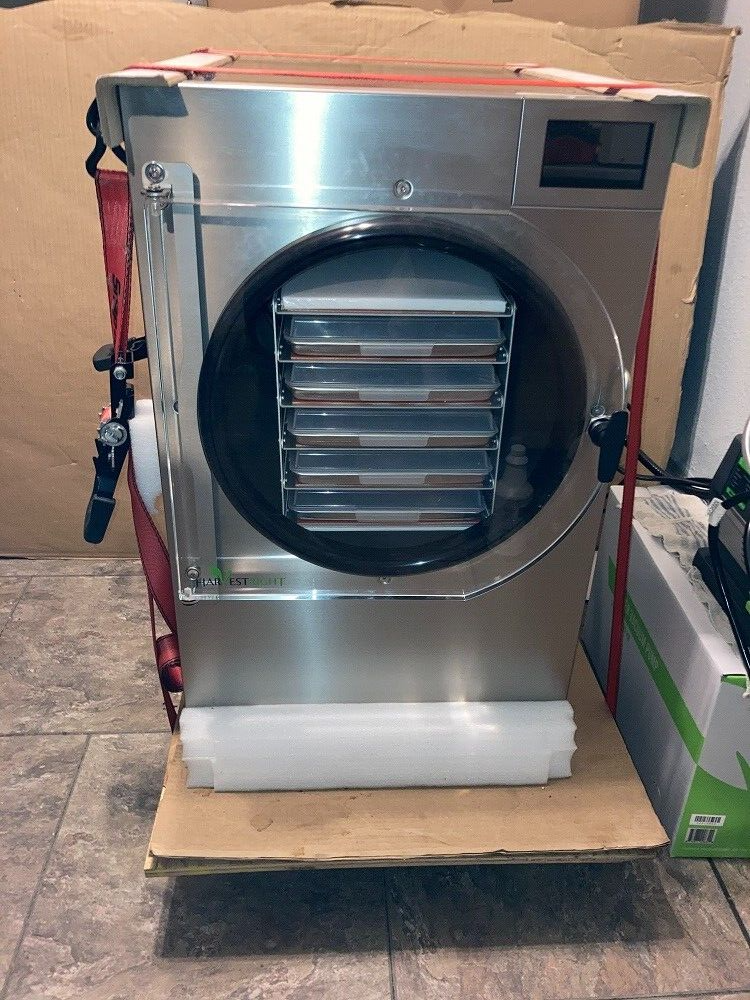 Harvest Right Freeze Dryer - Large - Stainless Steel - with 2 sets of trays\lids